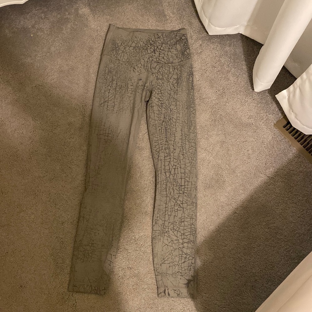 Lululemon Wunder train tie dye